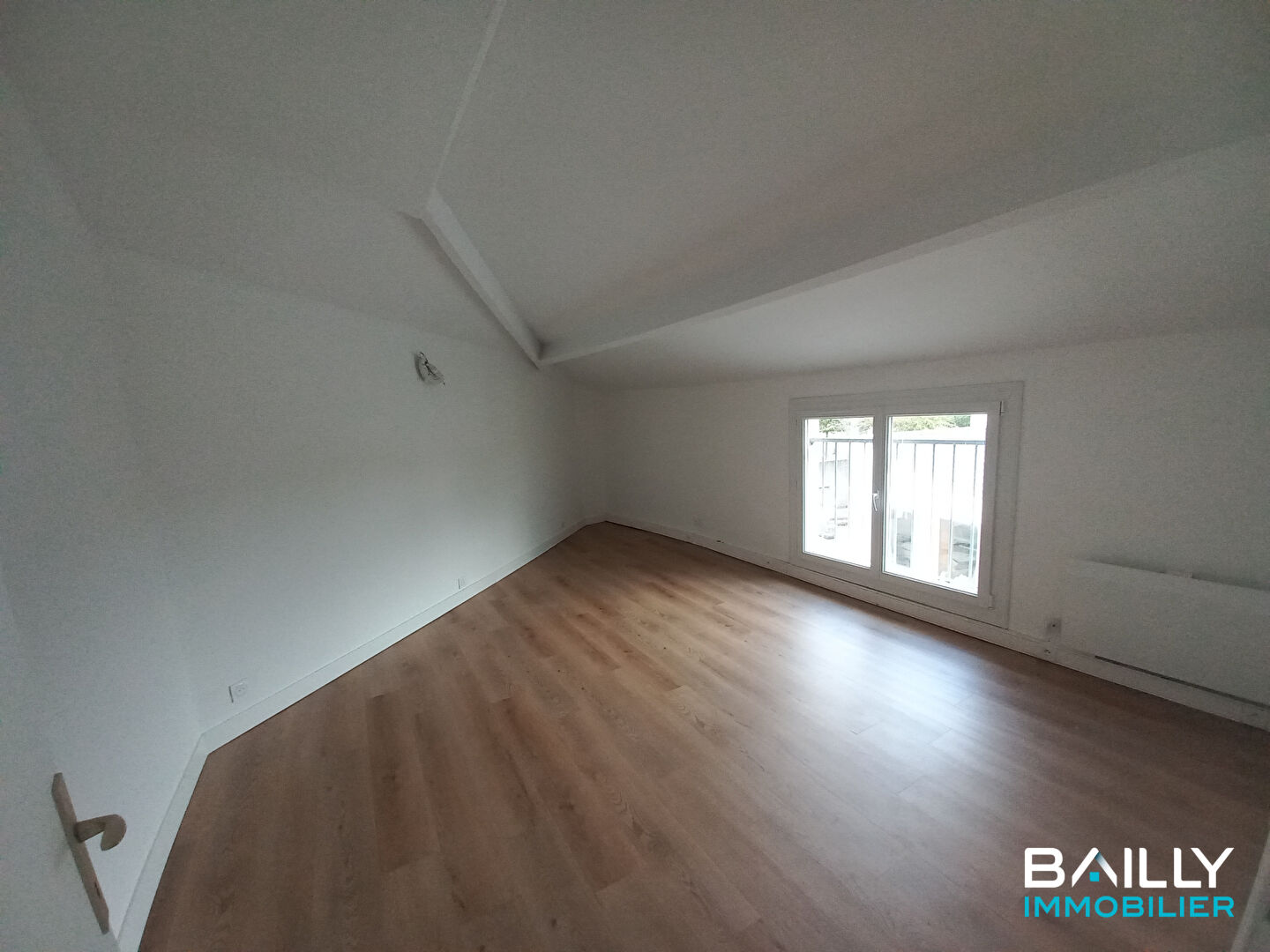 Photo Local commercial La Roche Sur Yon 61 m2 image 3/4