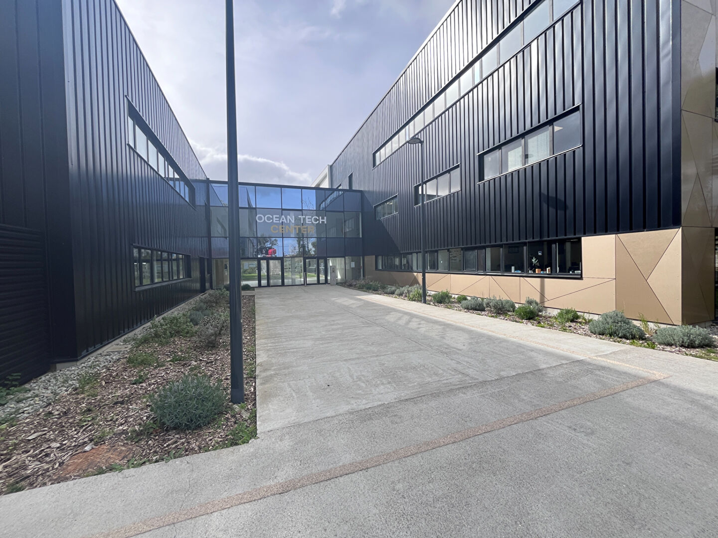 Visuel 2 de l'annonce : A LOUER - BREST TECHNOPOLE - BUREAUX DE 617 M²