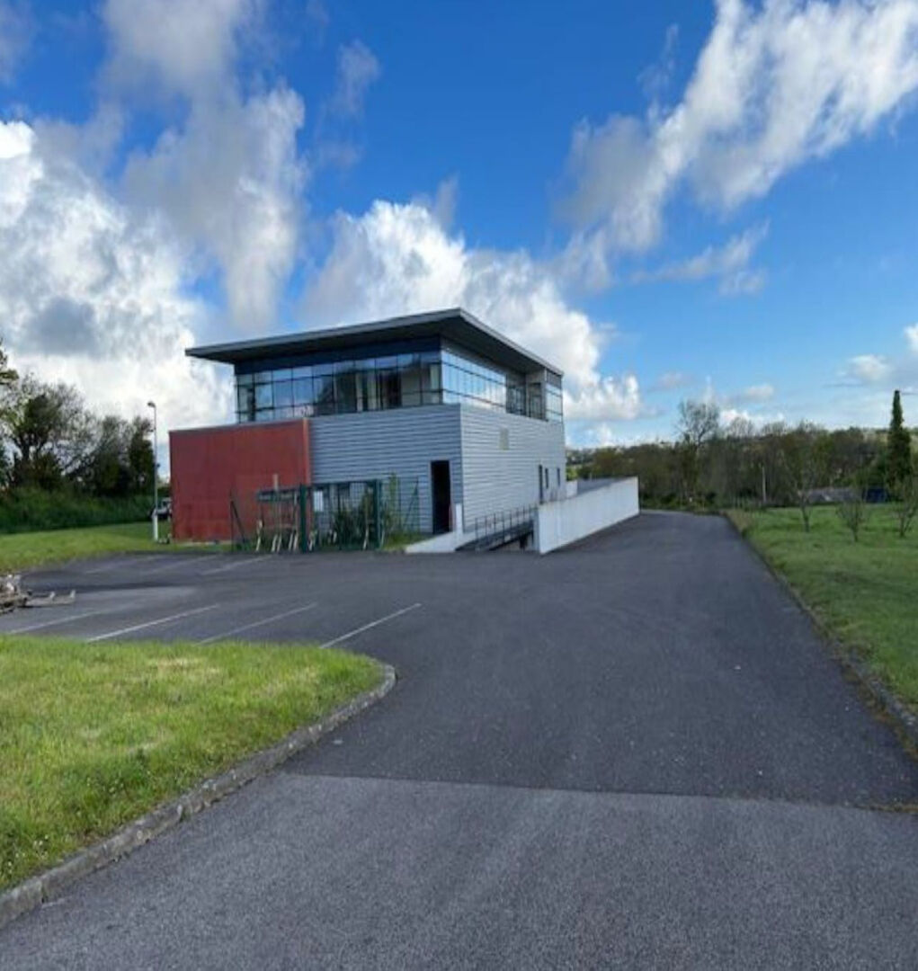 BUREAU PLOUZANE A LOUER