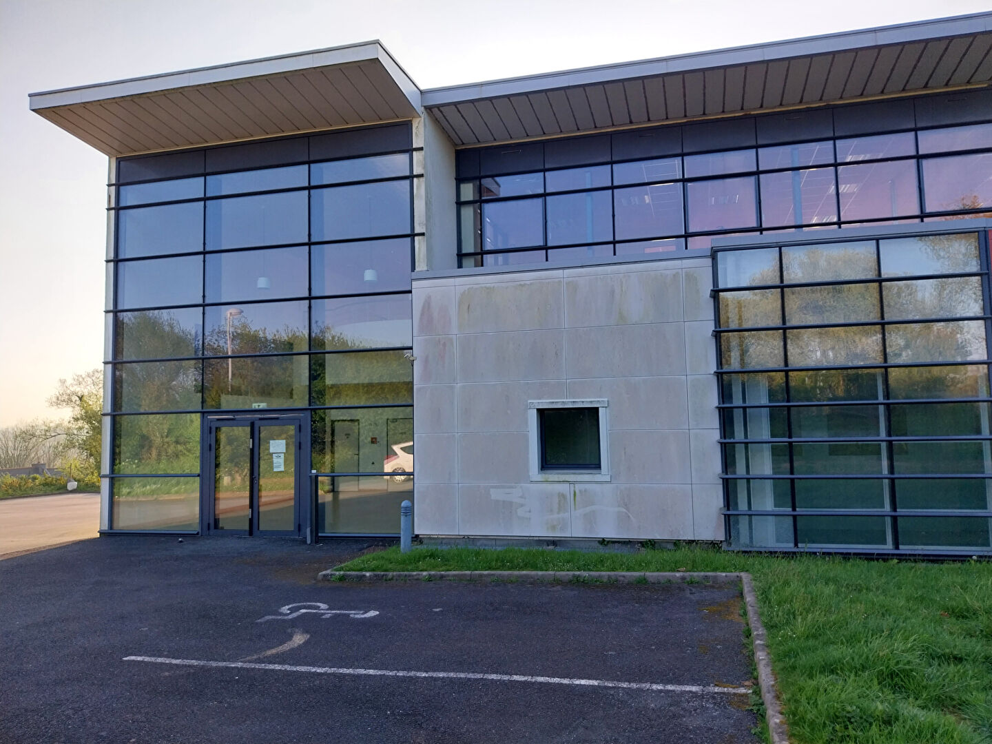 A LOUER - TECHNOPOLE PLOUZANE - BUREAUX