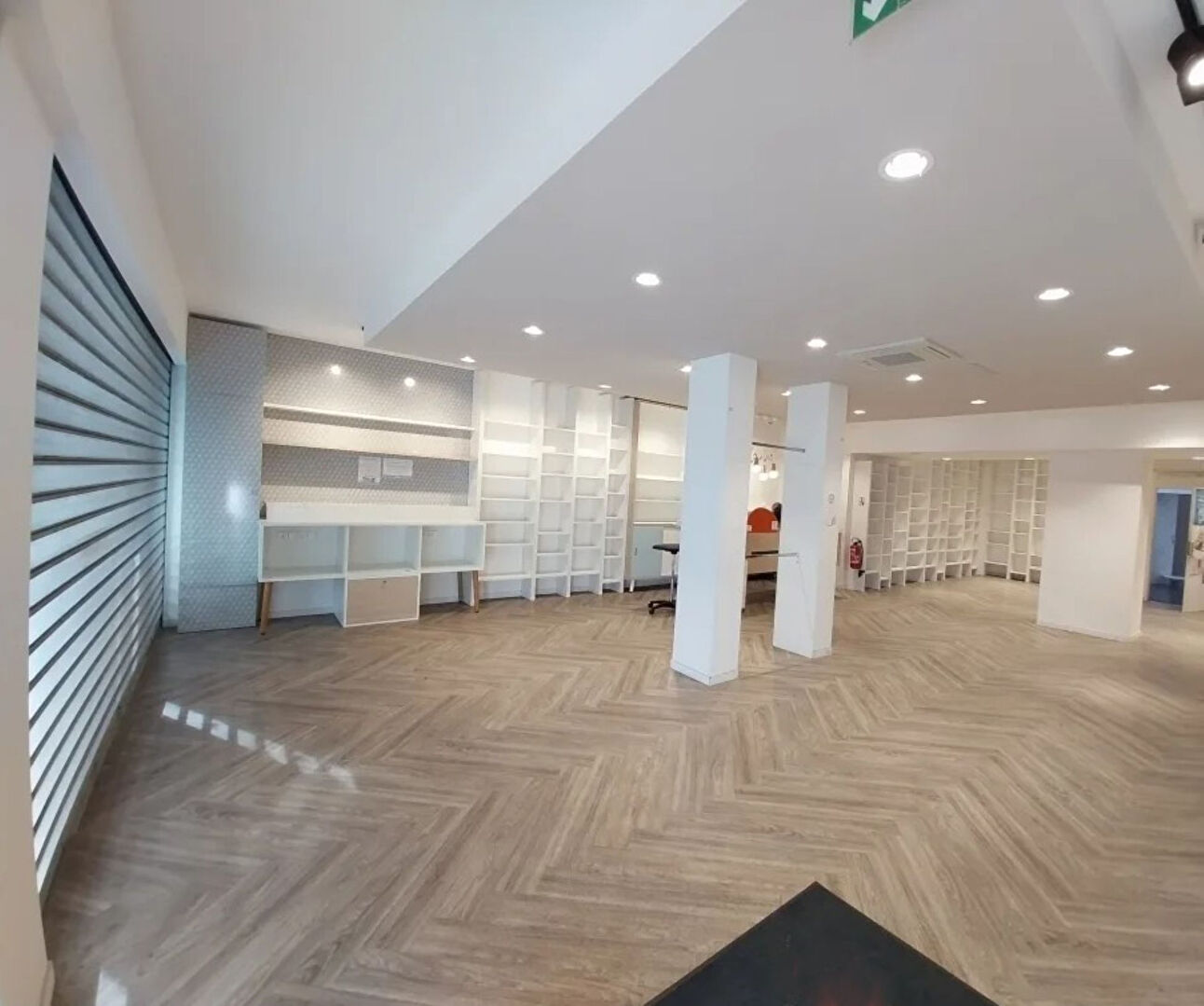 Visuel 5 de l'annonce : A LOUER LOCAL COMMERCIAL
