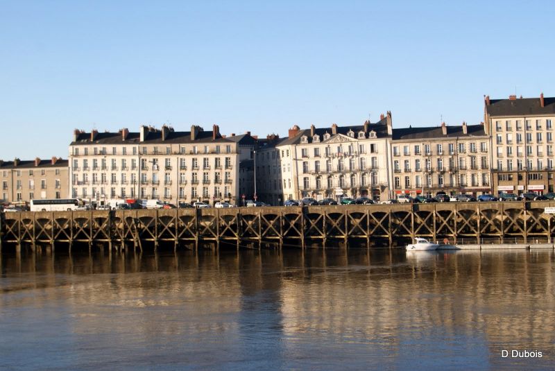 Photo Nantes à louer Studio meublé Quai de la Fosse image 6/6
