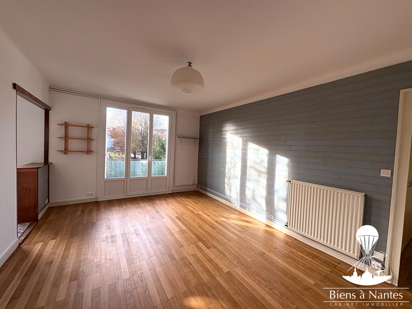 Photo QUARTIER PETIT PORT - Appartement 3 pièce(s) 59.81 m2 image 3/6