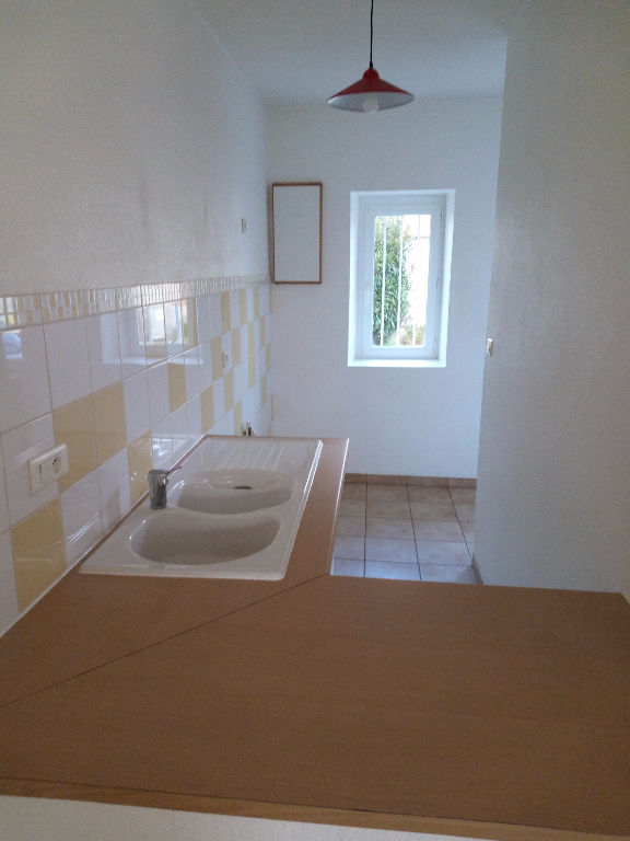 Photo LA MONTAGNE - Charmante maison avec 1 chambre, 1 bureau et très grande cave image 4/6