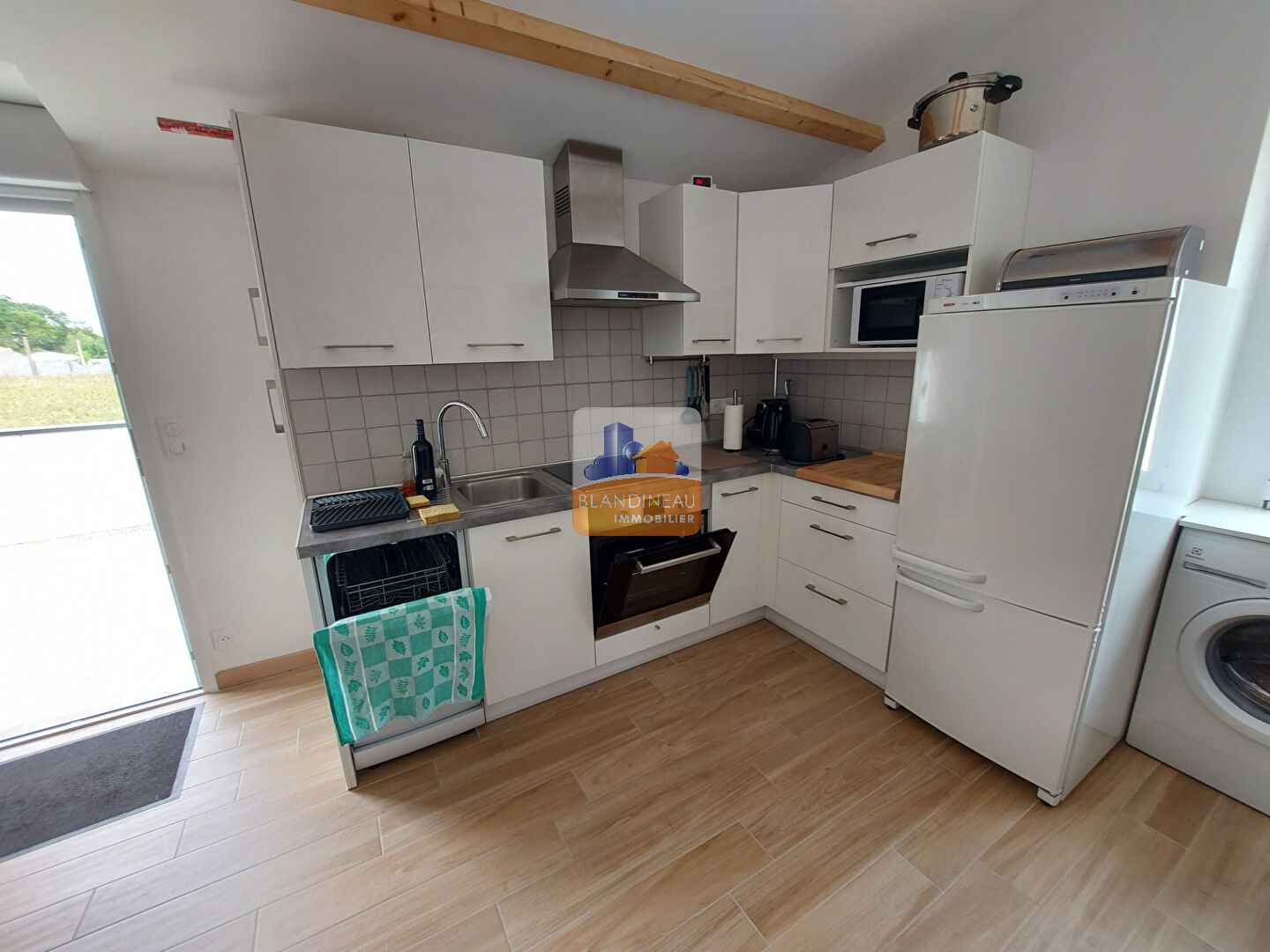 Photo Charmante maisonnette récente et meublée - BRAINS image 3/6