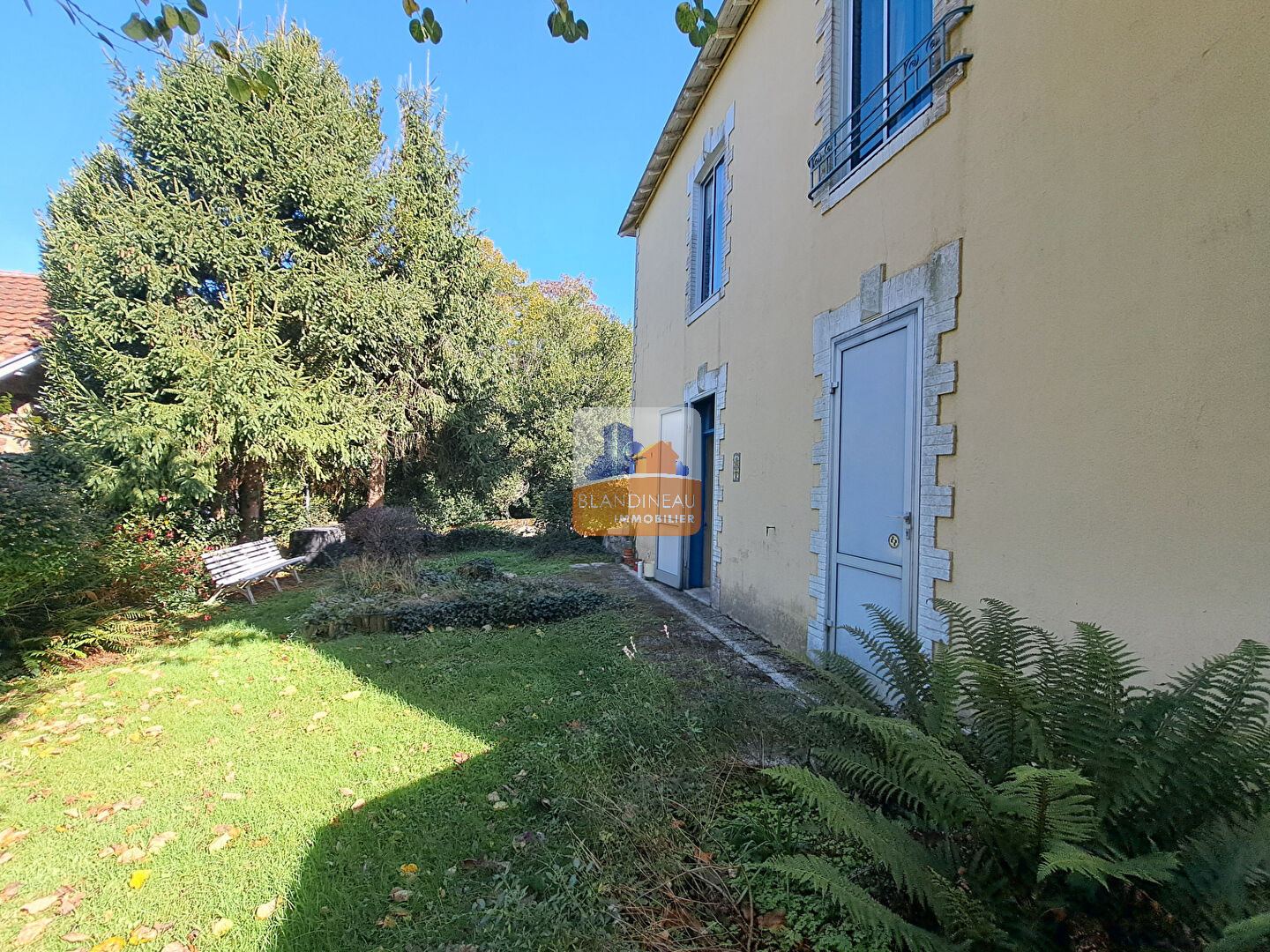 Photo LA MONTAGNE- MAISON FAMILIALE 4 CHAMBRES- JARDIN- GARAGE image 3/6