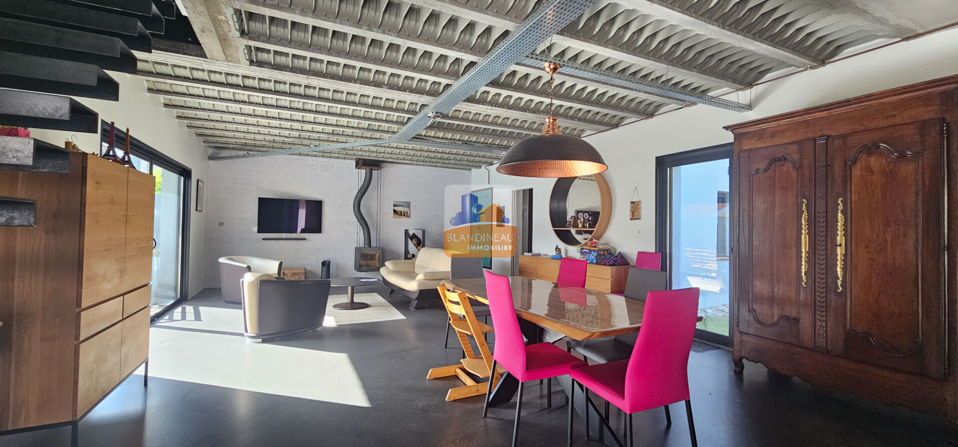 Photo LA MONTAGNE PLEIN CENTRE, CONTEMPORAINE  DE 2010, 150 M² HABITABLES image 2/6