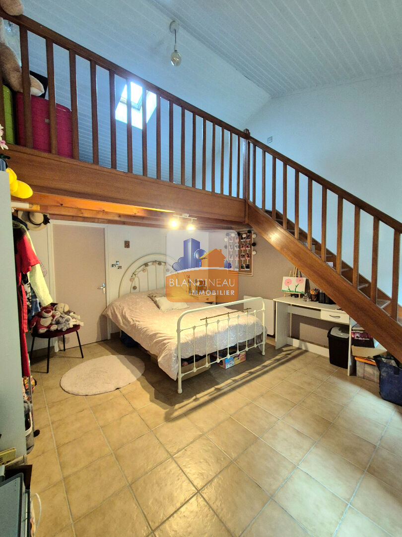 Photo LA CHEVROLIERE, QUARTIER PASSAY MAISON 166 m² - 3 CH - GRAND GARAGE - + 1000 m² DE PARCELLE image 6/6