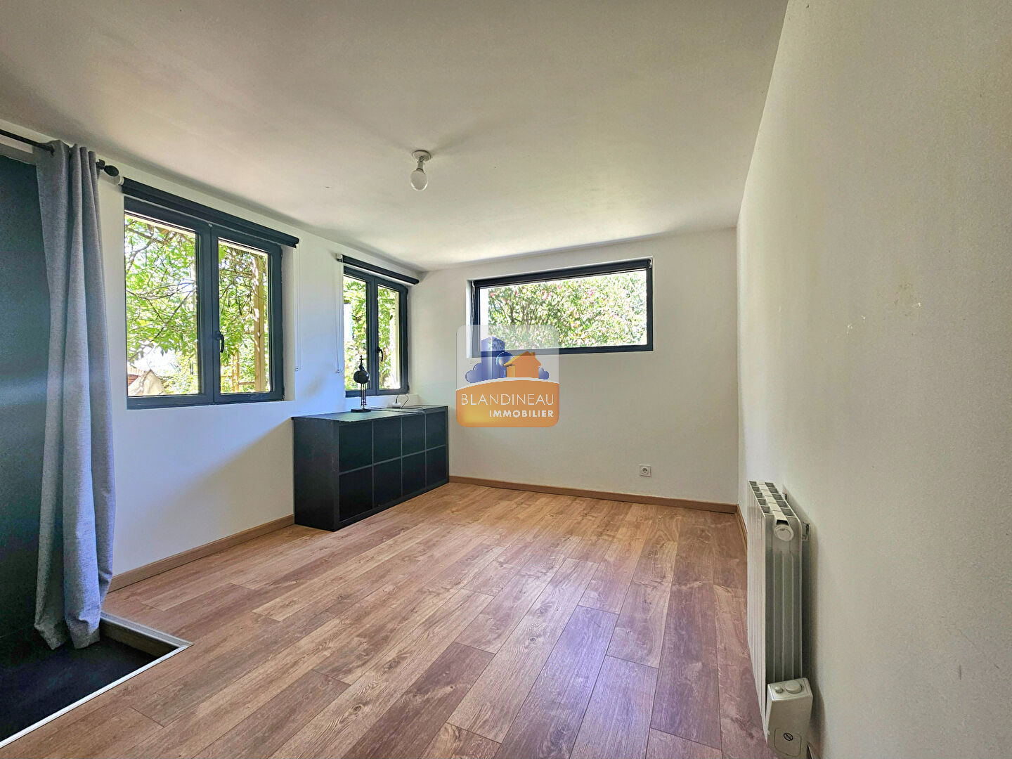 Photo BOUGUENAIS LES COUETS, MAISON 177 m², 5 CHAMBRES, JARDIN, PISCINE image 5/6