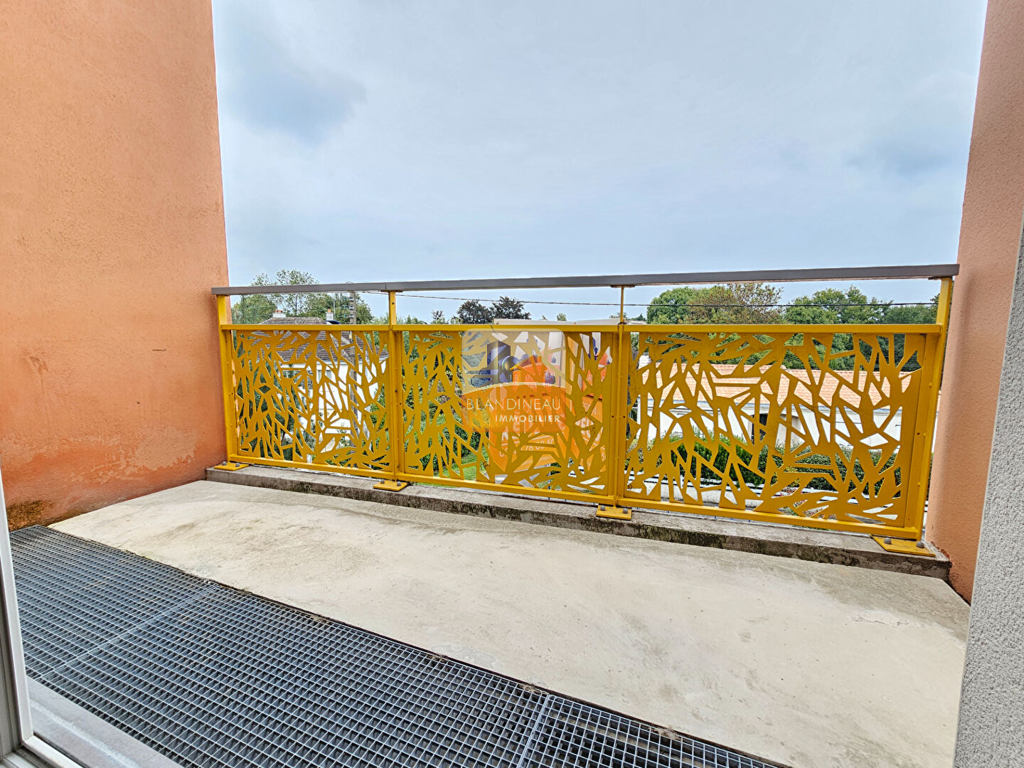 Photo BOUGUENAIS LES COUETS, TOUT PROCHE TRAM, APPARTEMENT T2  40.56 m2 - BALCON image 4/6