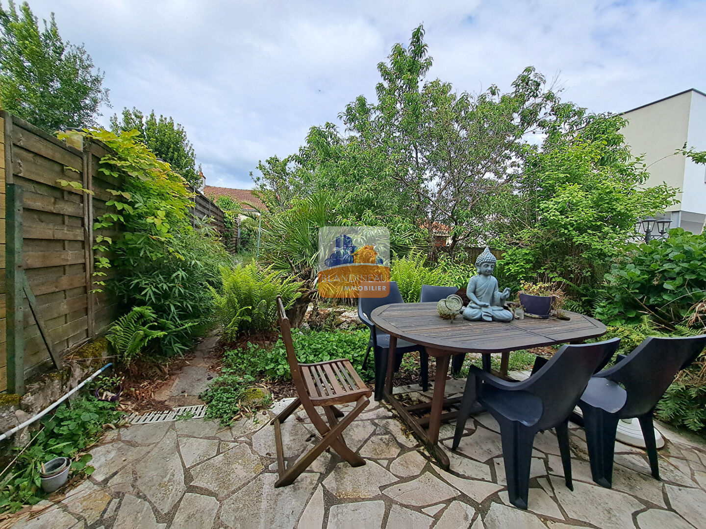 Photo LA MONTAGNE, MAISON ANCIENNE 107 m2, 3 CHAMBRES + JARDIN image 2/6