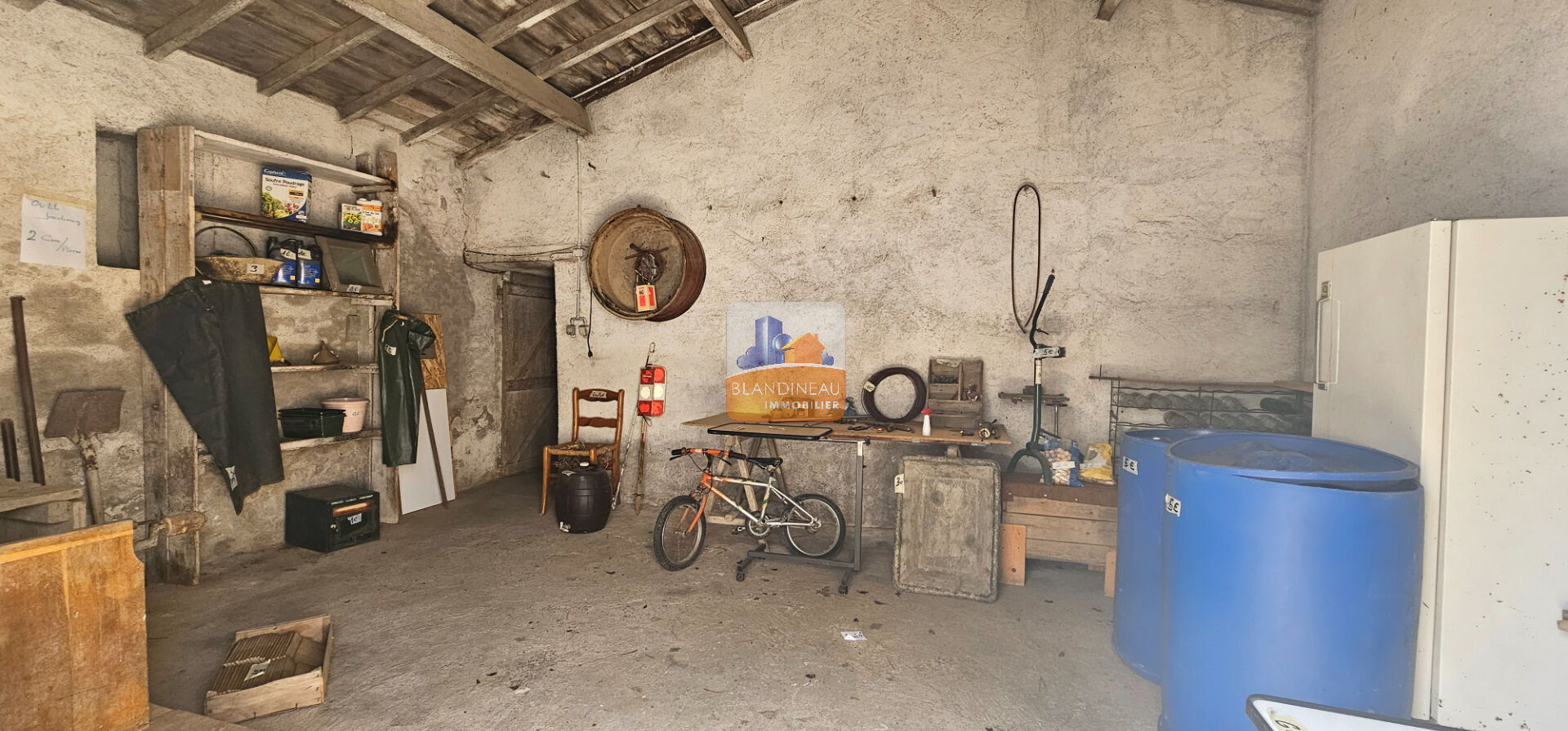 Photo BRAINS, PLEIN BOURG, BATIMENT A REHABILITER SUR TERRAIN 451 m² image 3/6