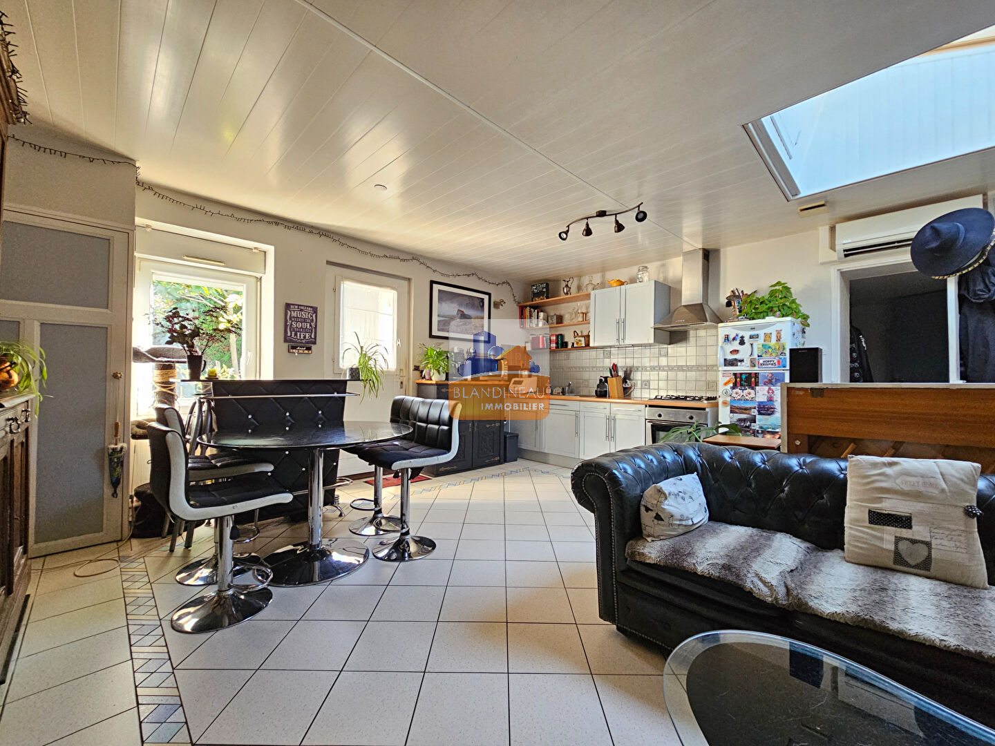 Photo BOUGUENAIS LES COUETS, MAISON PP EN PIERRE 73 m², GARAGE, 2 CHAMBRES + JARDIN image 3/6