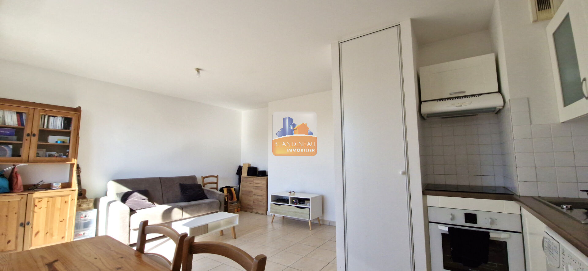 Photo LES SORINIERES - APPARTEMENT 43.85 M² ,1 CHAMBRE, GRANDE TERRASSE ET GRAND GARAGE image 3/6