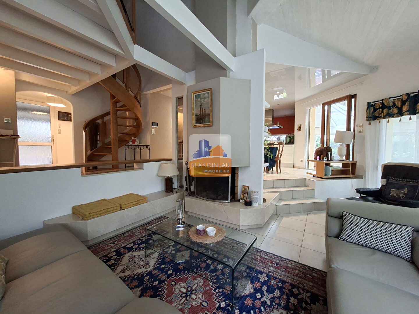 Photo STE PAZANNE : MAISON FAMILIALE 3CH (POSSIBILITE 4), BUREAU, GARAGE, CAVE, JARDIN image 3/6