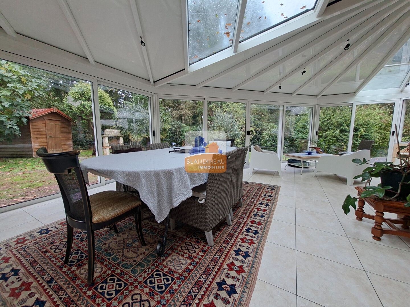 Photo STE PAZANNE : MAISON FAMILIALE 3CH (POSSIBILITE 4), BUREAU, GARAGE, CAVE, JARDIN image 4/6