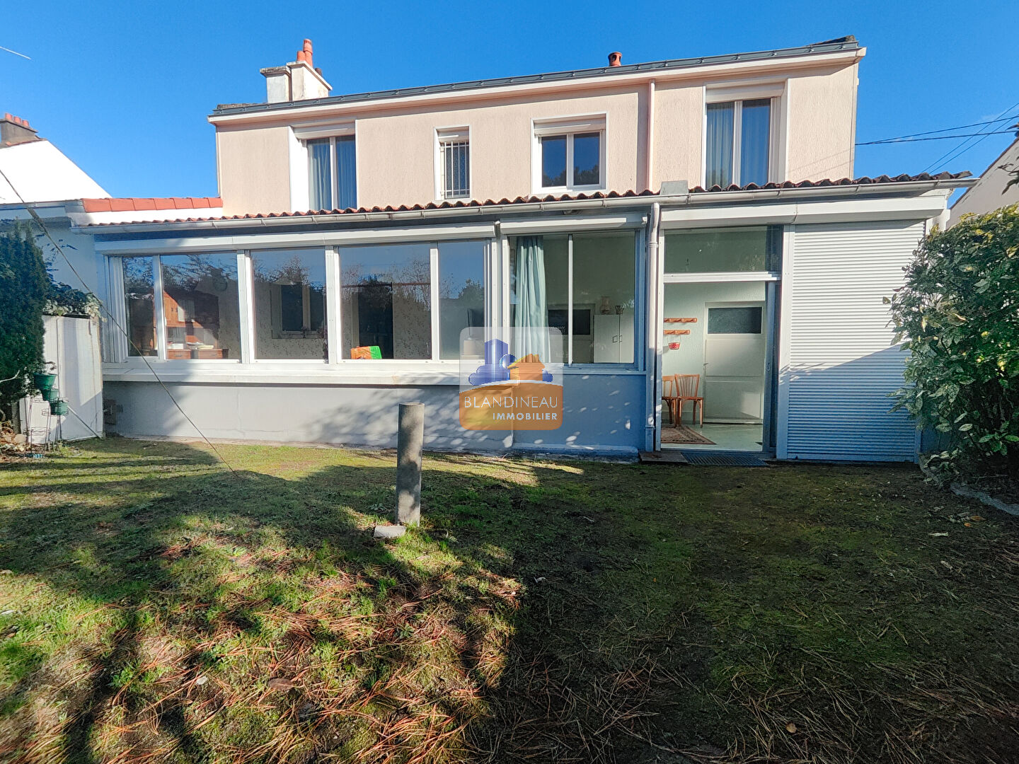 BOUGUENAIS LES COUETS - MAISON 4 CHAMBRES 102.5 m² - 2 GARAGES -  TERRAIN 605m²