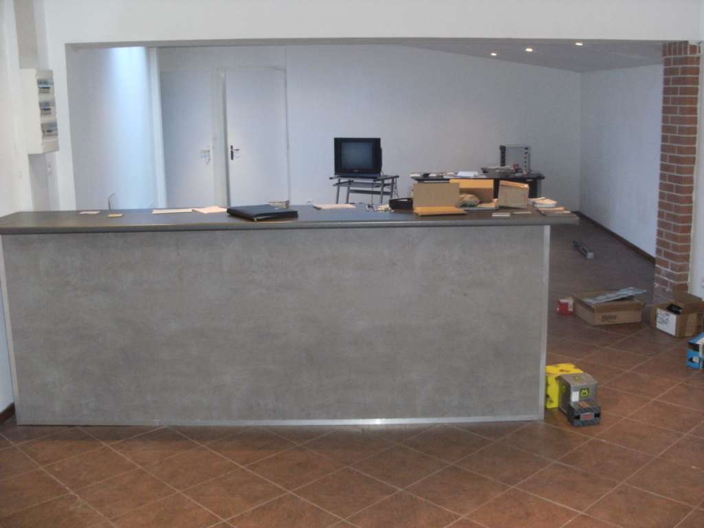 LOCAL COMMERCIAL + APPARTEMENT Roost-warendin - 5 Pièce(s) - 200 M2