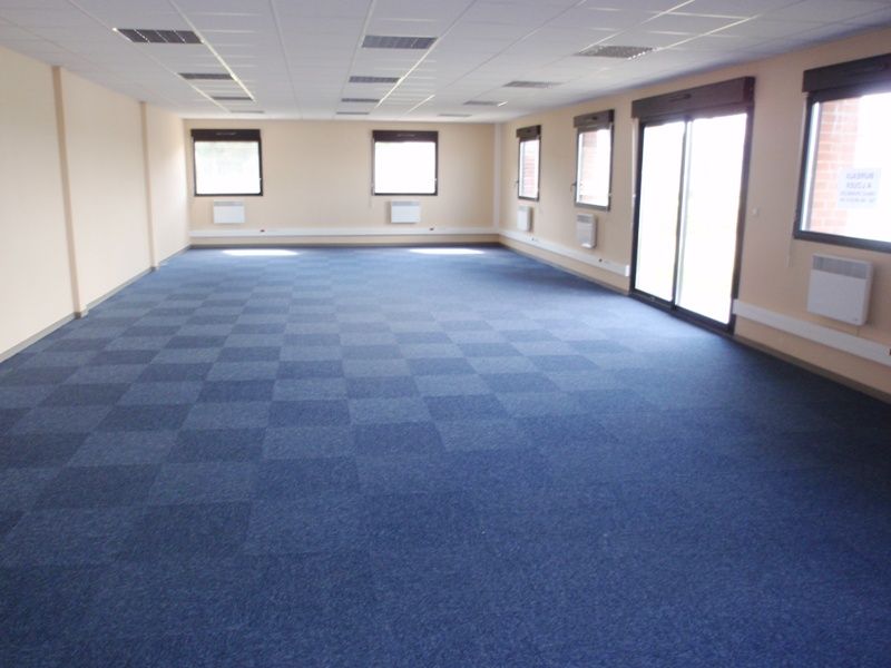 Photo BUREAUX - 64 m² - COURRIERES image 1/2