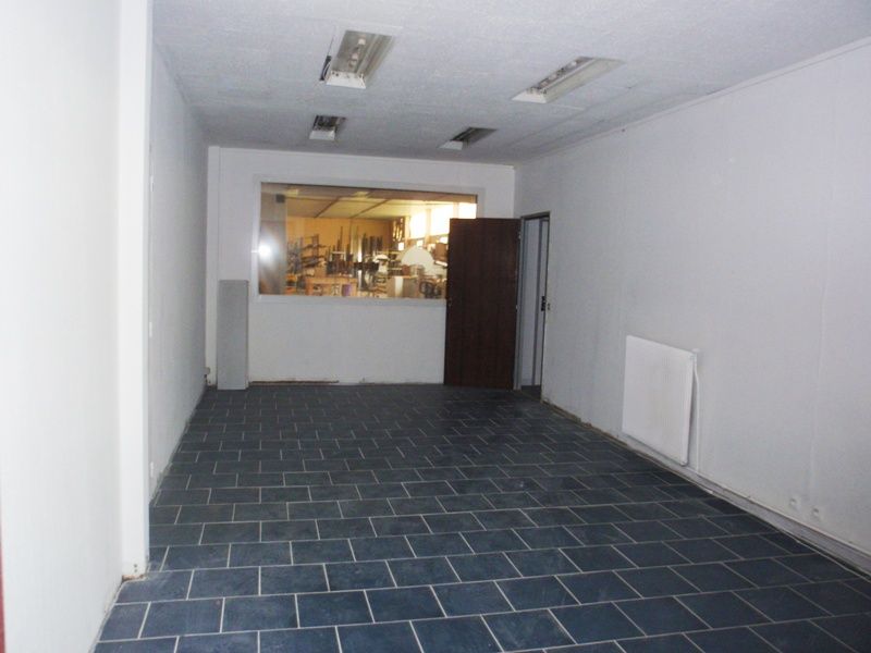 Photo Local d'activités - 3500 m² - Courcelles les Lens image 5/6