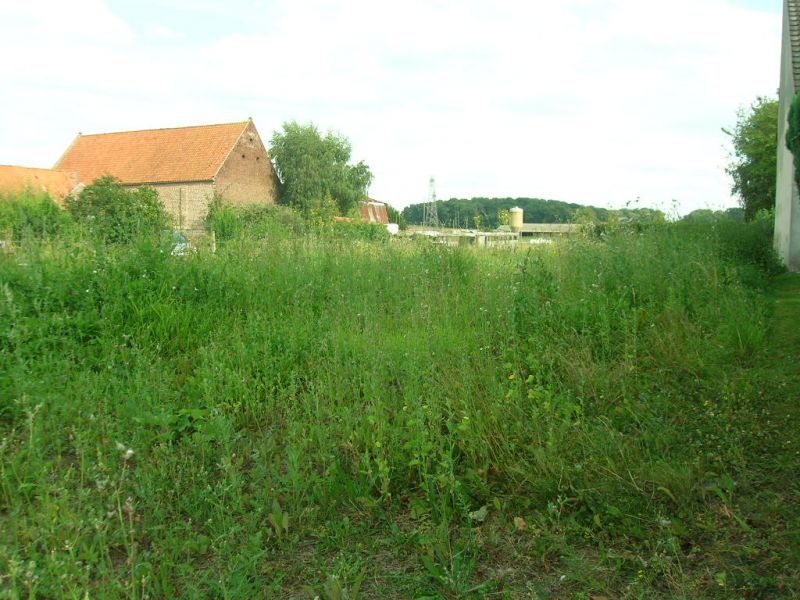 Terrain Roucourt 1800 m2