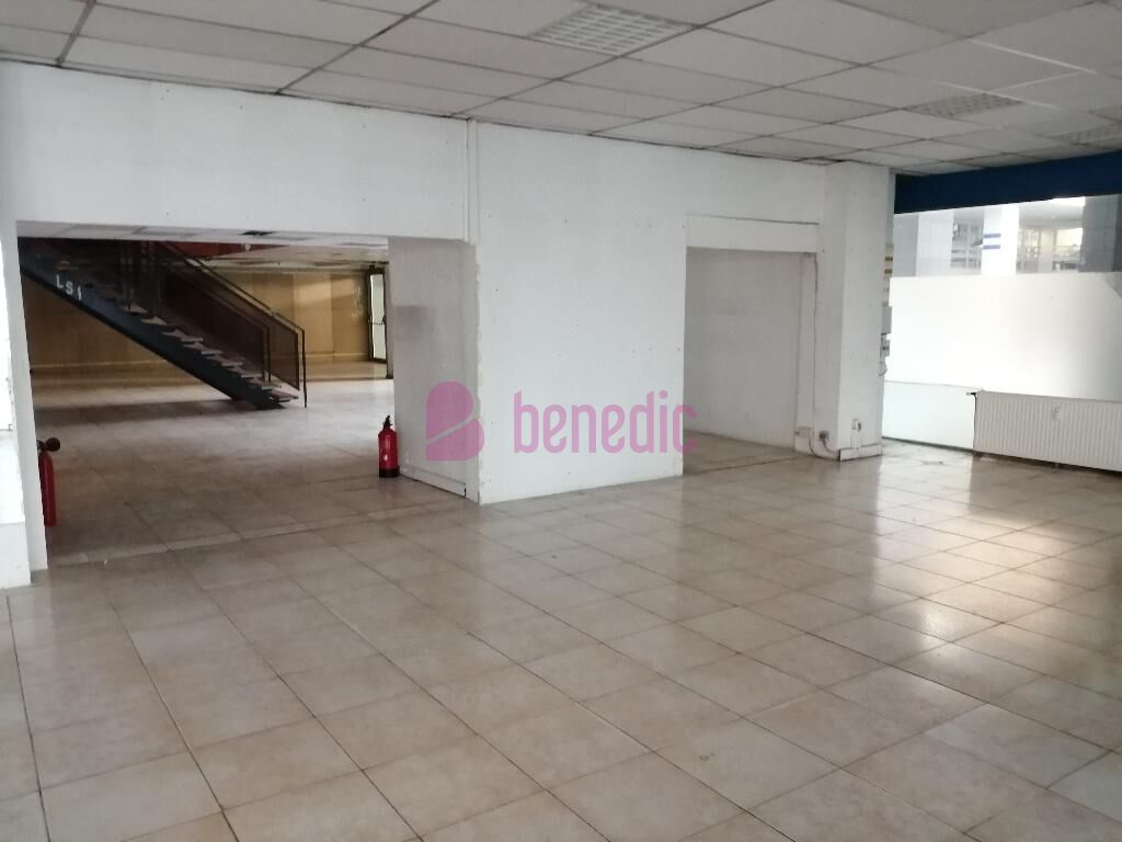 Photo A vendre en exclusivité  des murs commerciaux Place Coislin à Metz image 3/5