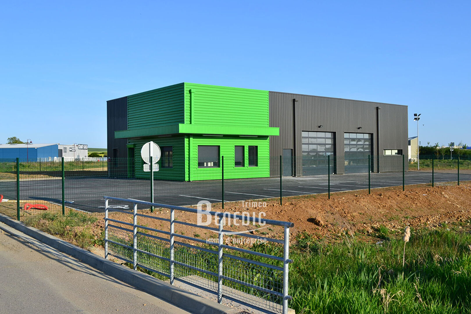 A vendre locaux commerciaux loués à Jury