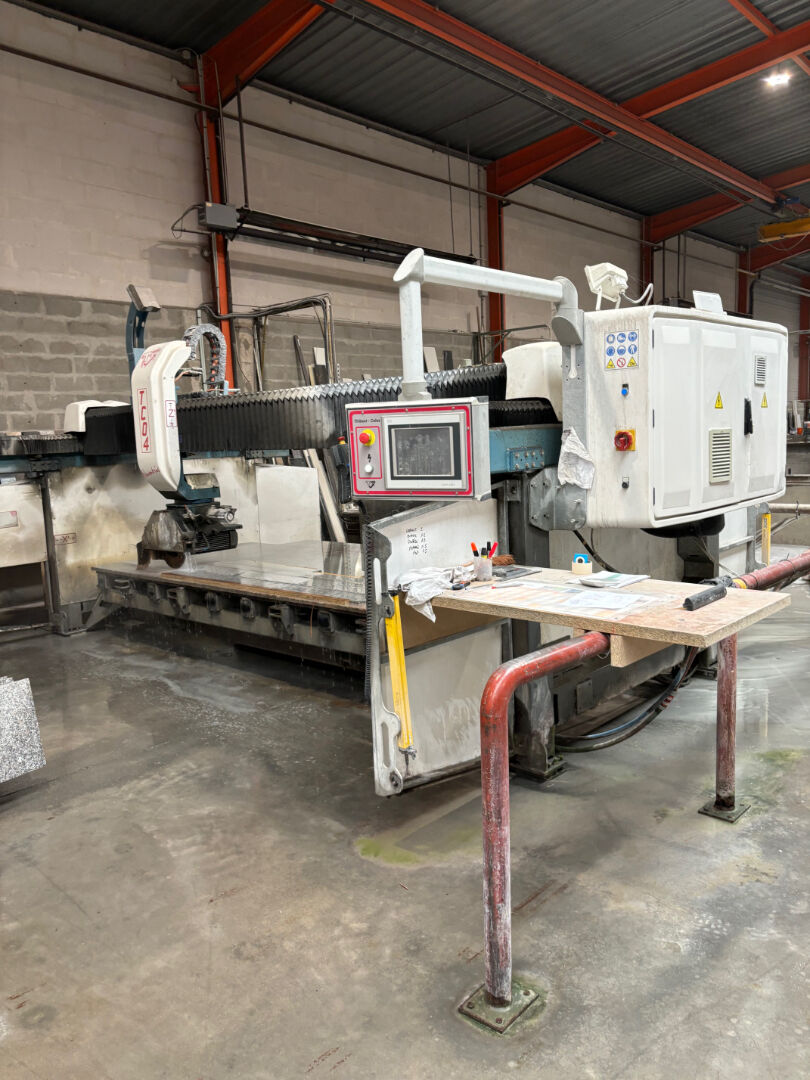 Photo A vendre murs commerciaux loués sur la Zone Actisud de Peltre image 3/5