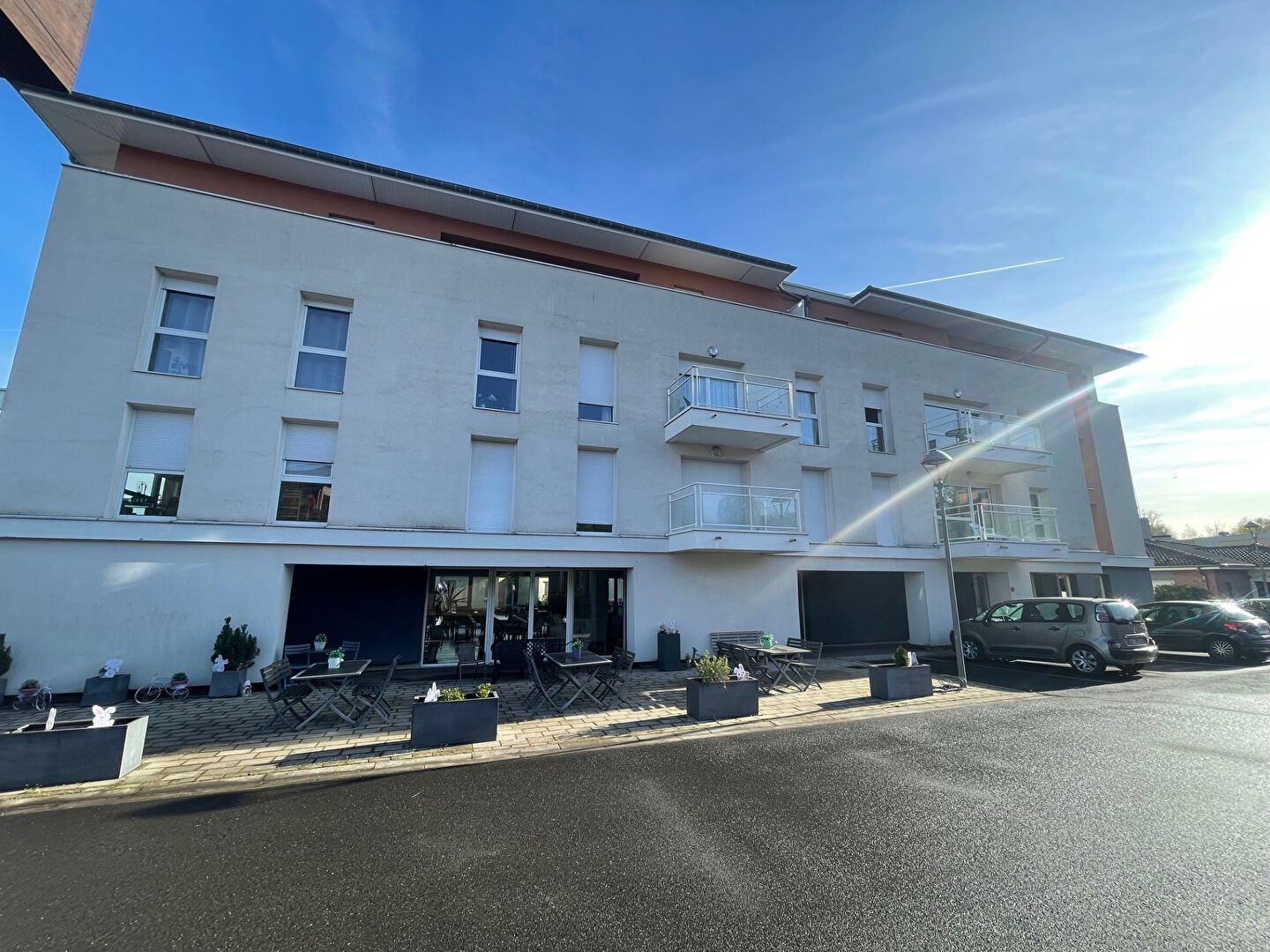 LOCATION AMNEVILLE RESIDENCE SENIOR F2 BALCON ET PARKING