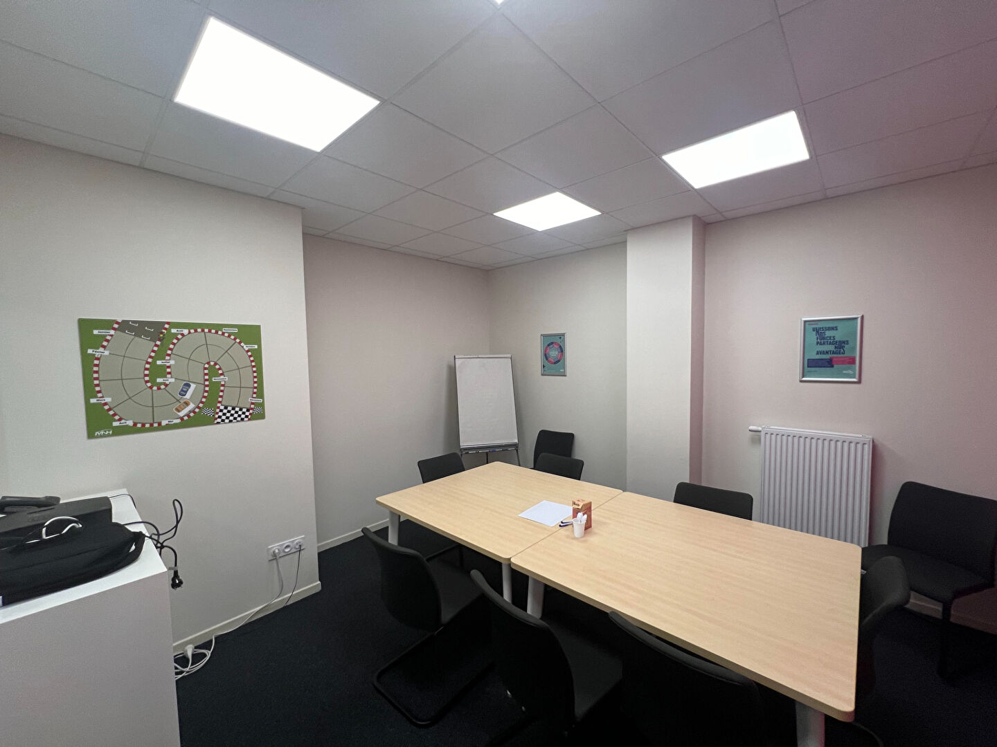 Photo A LOUER BUREAUX - POLE SANTE INNOVATION DE MERCY - 144M² image 5/6