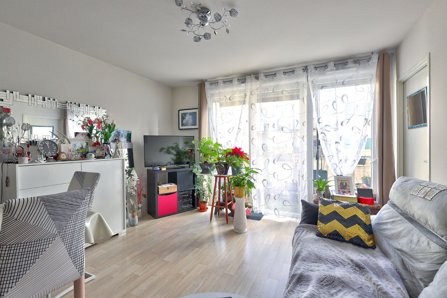 INVESTISSEUR 2 pièces vendu loué terasse parking