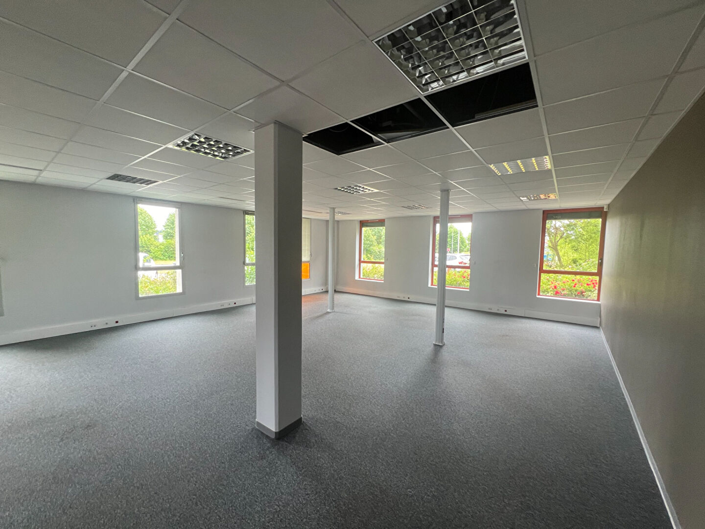 Photo A LOUER BUREAUX 650 M² - TECHNOPOLE METZ GRANGE-AUX-BOIS (57) image 5/6