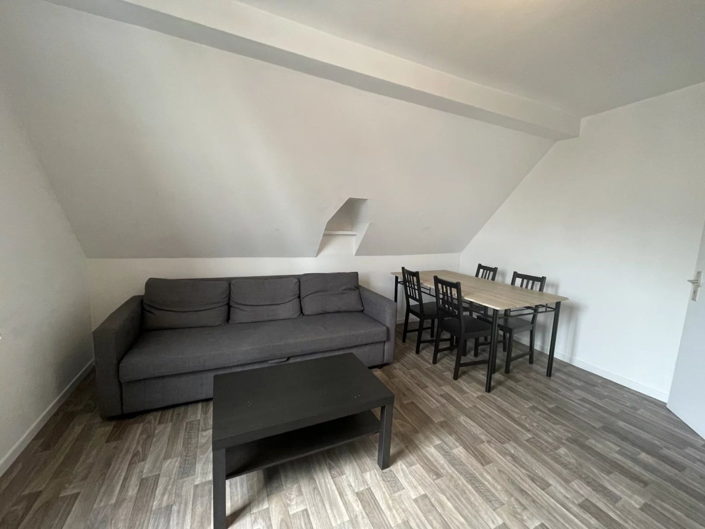 A LOUER - DUPLEX 3 PIECES MEUBLE - STRASBOURG NEUDORF