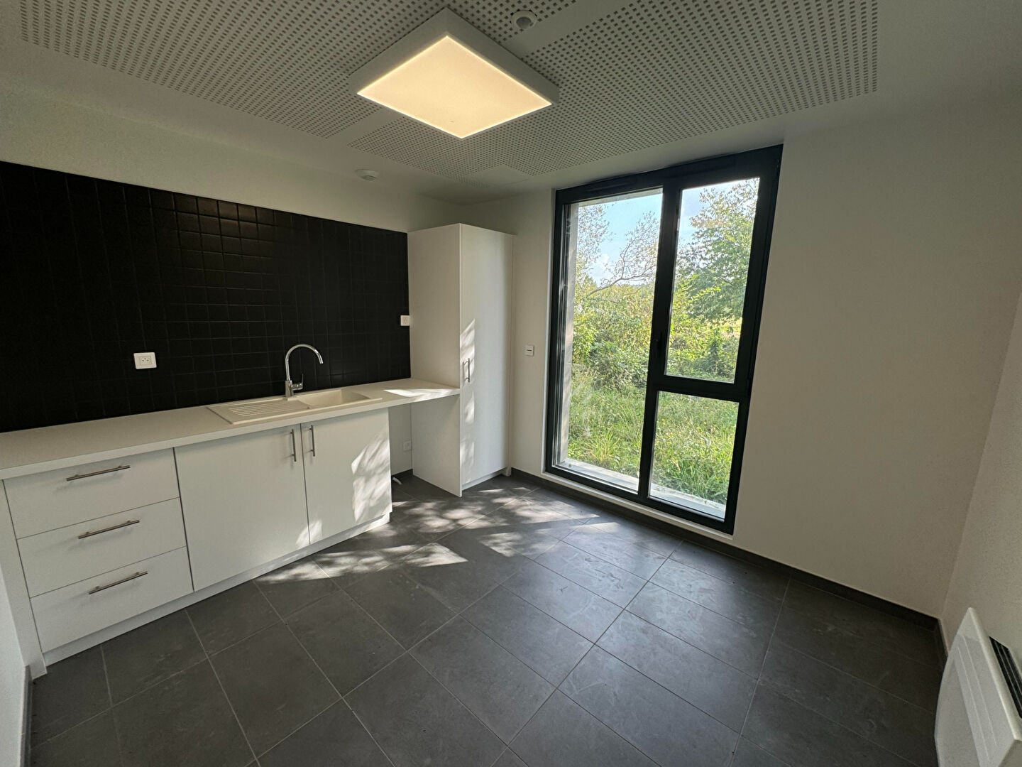 Photo À Louer : Bureau de 112,5 m² - Fonctionnalité et Confort au Rendez-vous ! image 6/6