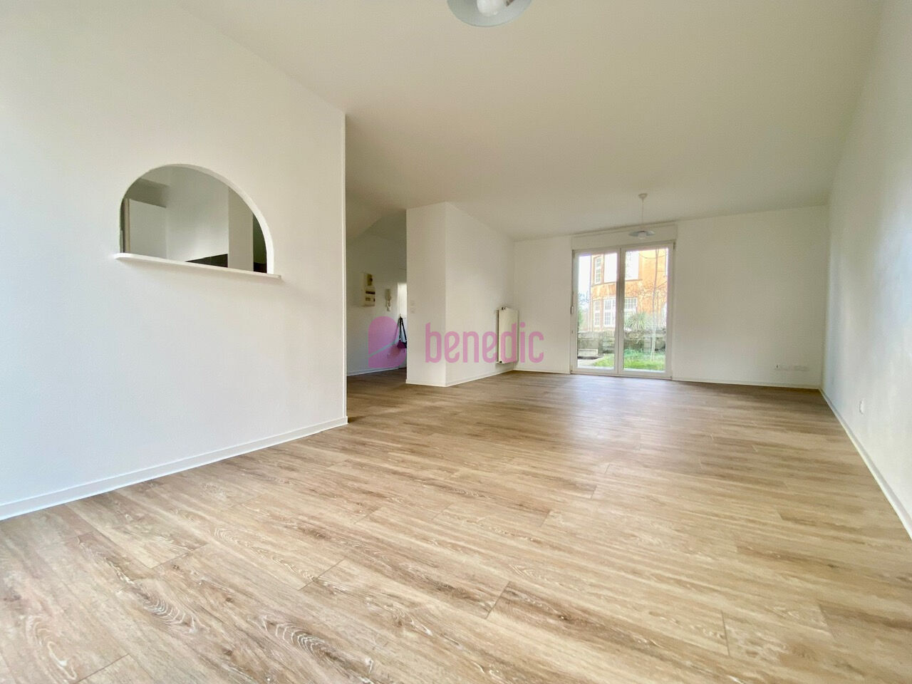 Photo SARREGUEMINES Duplex rénové avec terrasse et jardin 77 m2 image 5/6