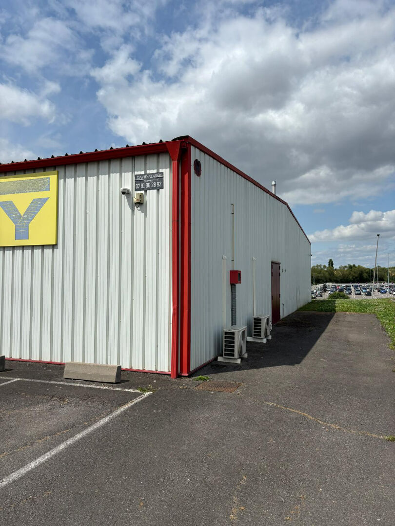 Photo Local commercial à louer - Conflans En Jarnisy 515 m2 image 2/6