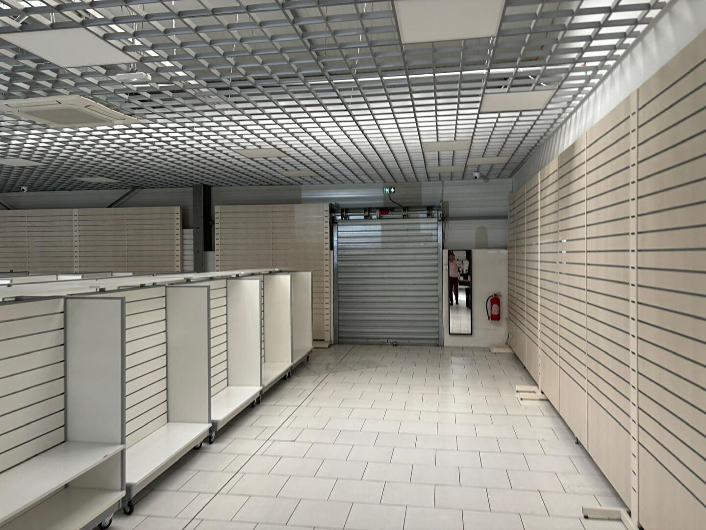 Photo Local commercial à louer - Conflans En Jarnisy 515 m2 image 3/6