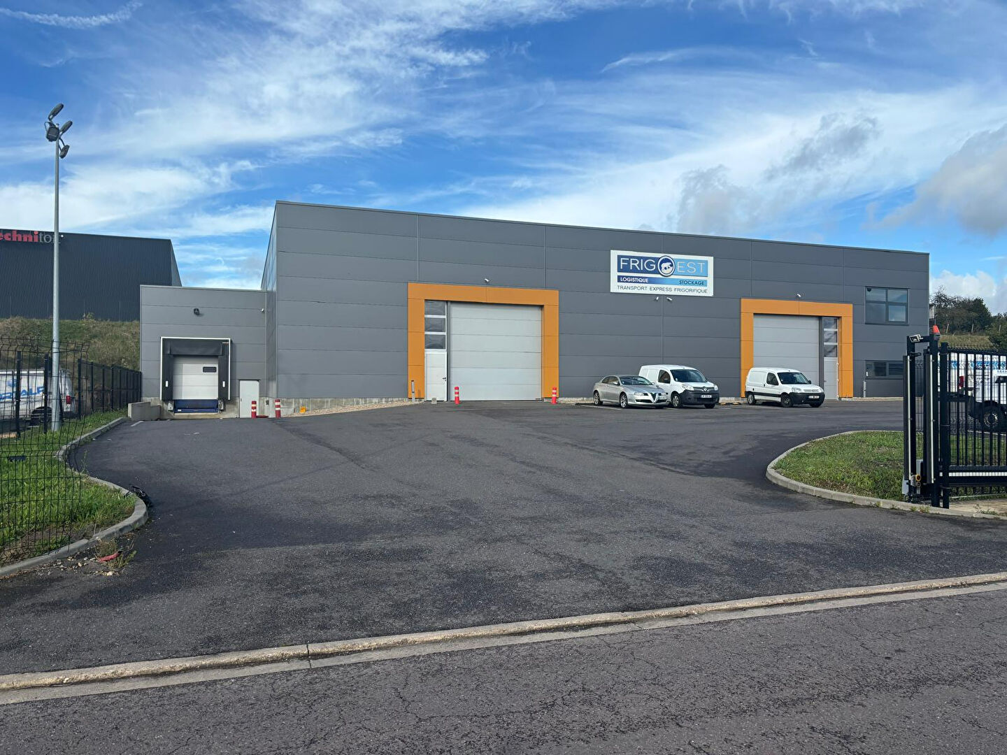 Photo Opportunité de Location - Local d'Activité 1200m² ? image 3/6