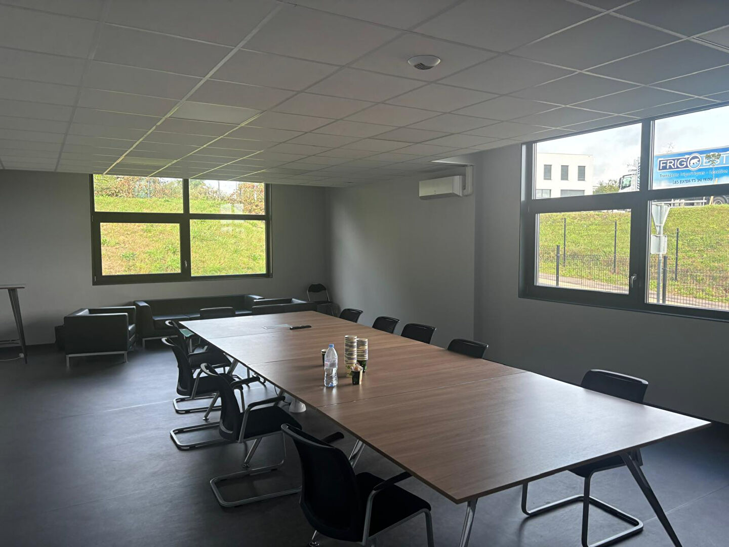 Photo Opportunité de Location - Local d'Activité 1200m² ? image 5/6