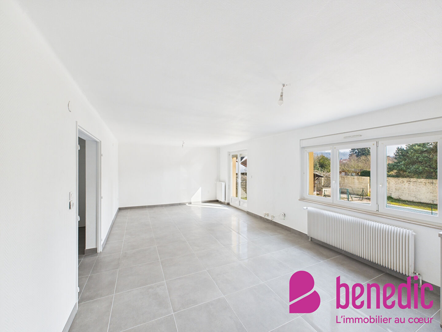 Photo CORNY SUR MOSELLE - MAISON F6 - 4 CHAMBRES - PISCINE image 2/6