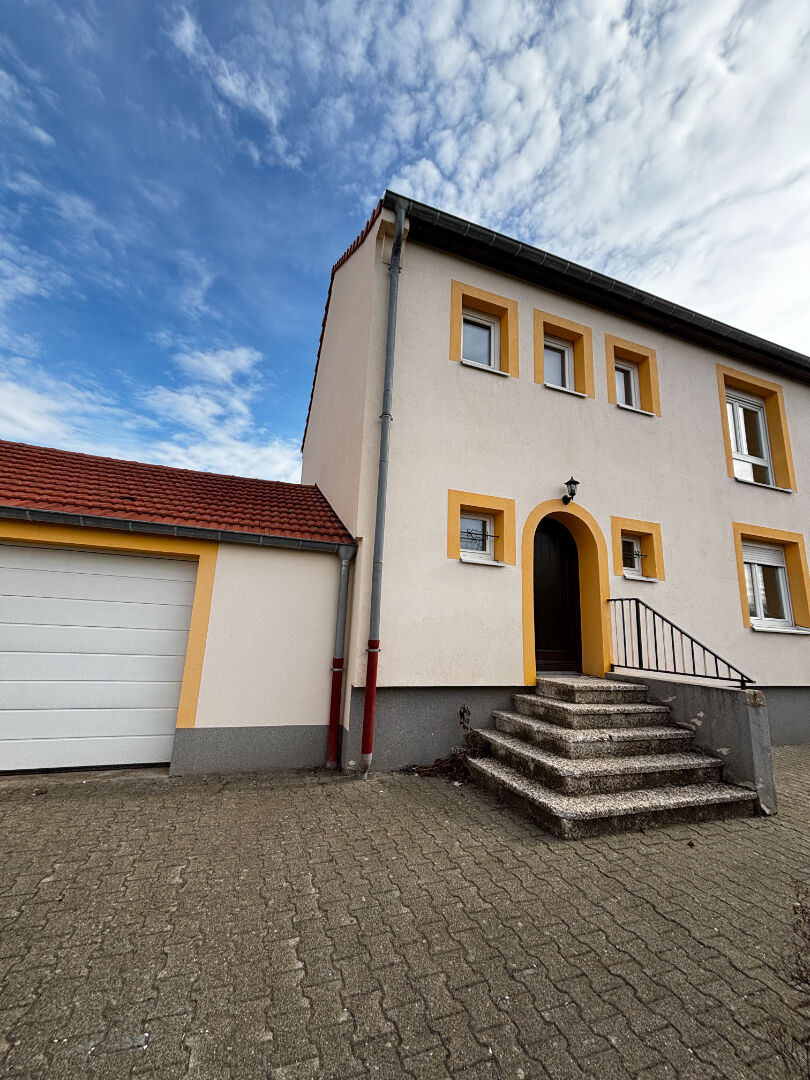 Photo CORNY SUR MOSELLE - MAISON F6 - 4 CHAMBRES - PISCINE image 5/6