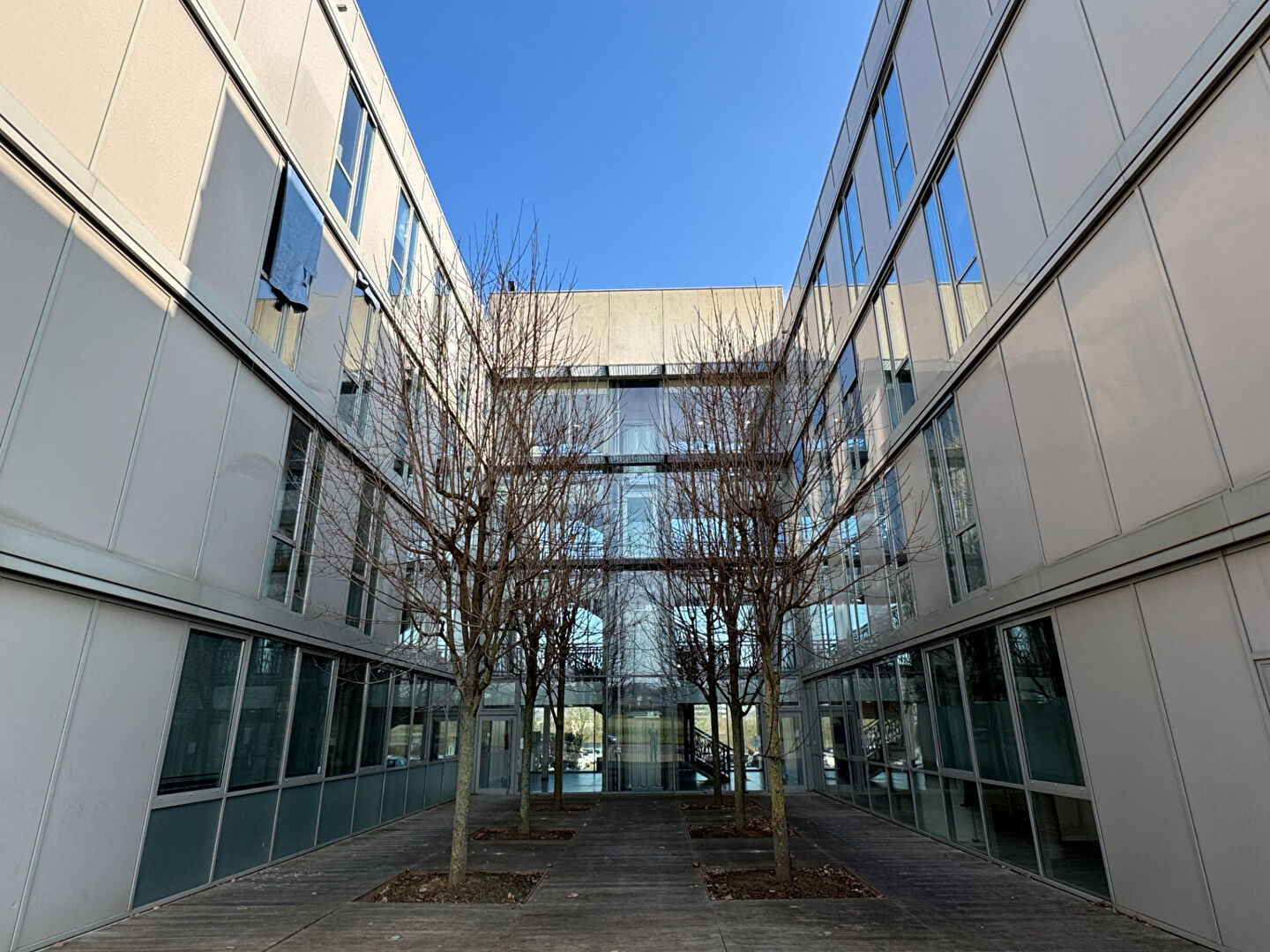 Photo Bureaux 372 m² à louer ? Metz Technopole, lumineux et récents, climatisation, terrasse et parking privatif image 2/6