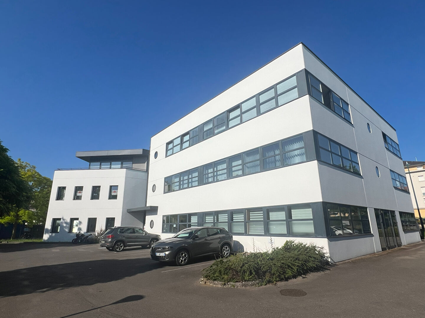 Photo A louer - Bureaux proche Technopole de 167 m² image 1/6