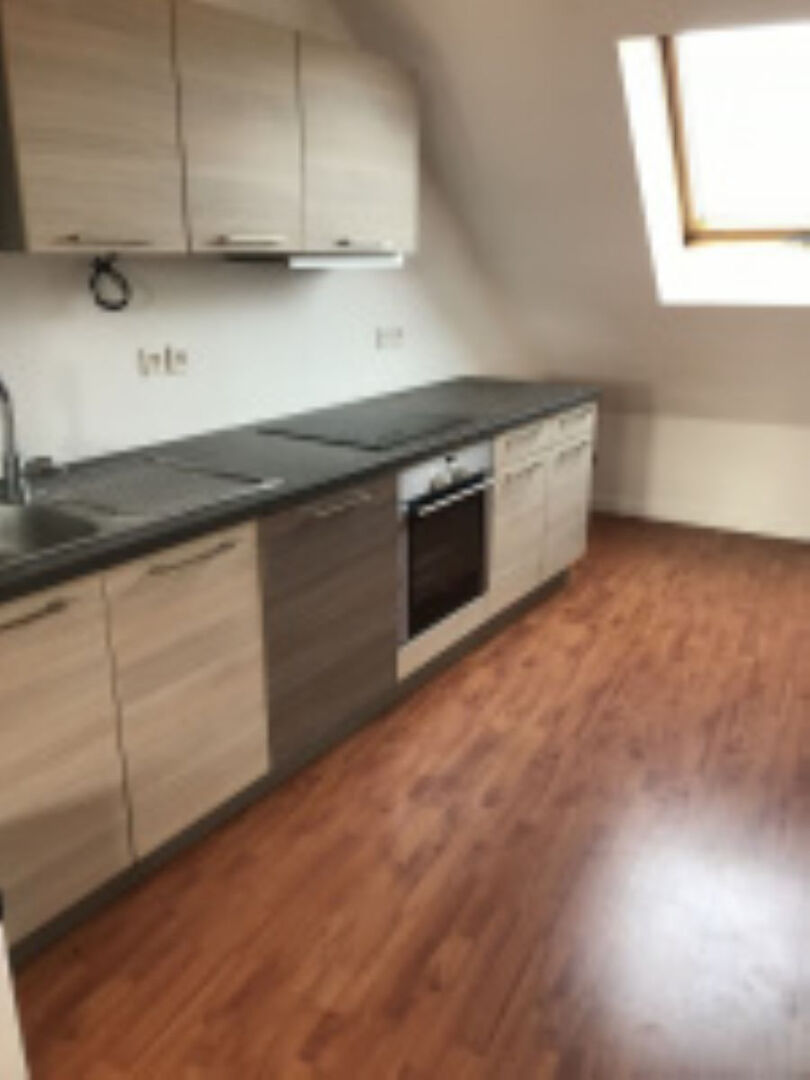 À saisir ! Superbe appartement 3 pièces dans petit immeuble calme  avec parking