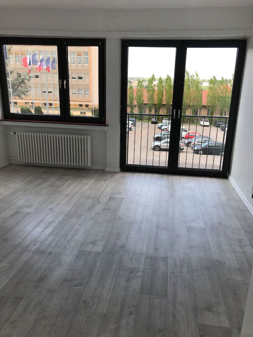 Photo FOPRBACH APPARTEMENT 3 PIECES CENTRE VILLE image 1/6