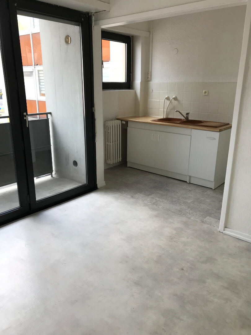 Photo FOPRBACH APPARTEMENT 3 PIECES CENTRE VILLE image 2/6