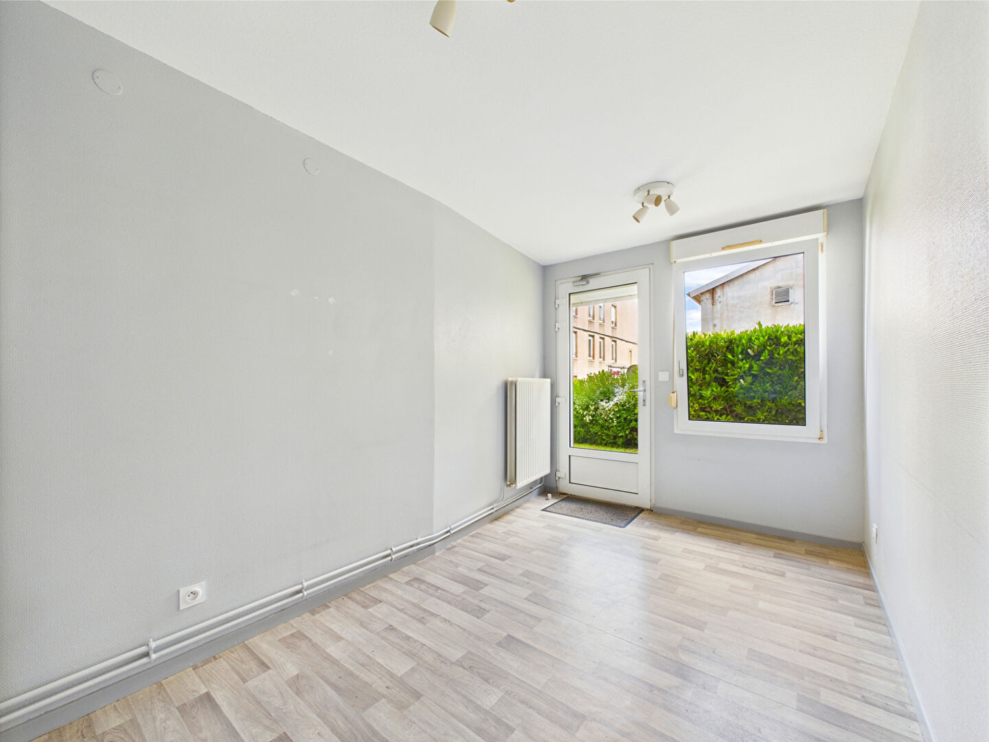 Photo Boulay : local professionnel en RDC à vendre image 3/6