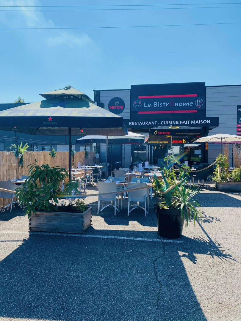 Local commercial d'environ 285 m² idéalement situé dans la Zone du Triangle à Talange.