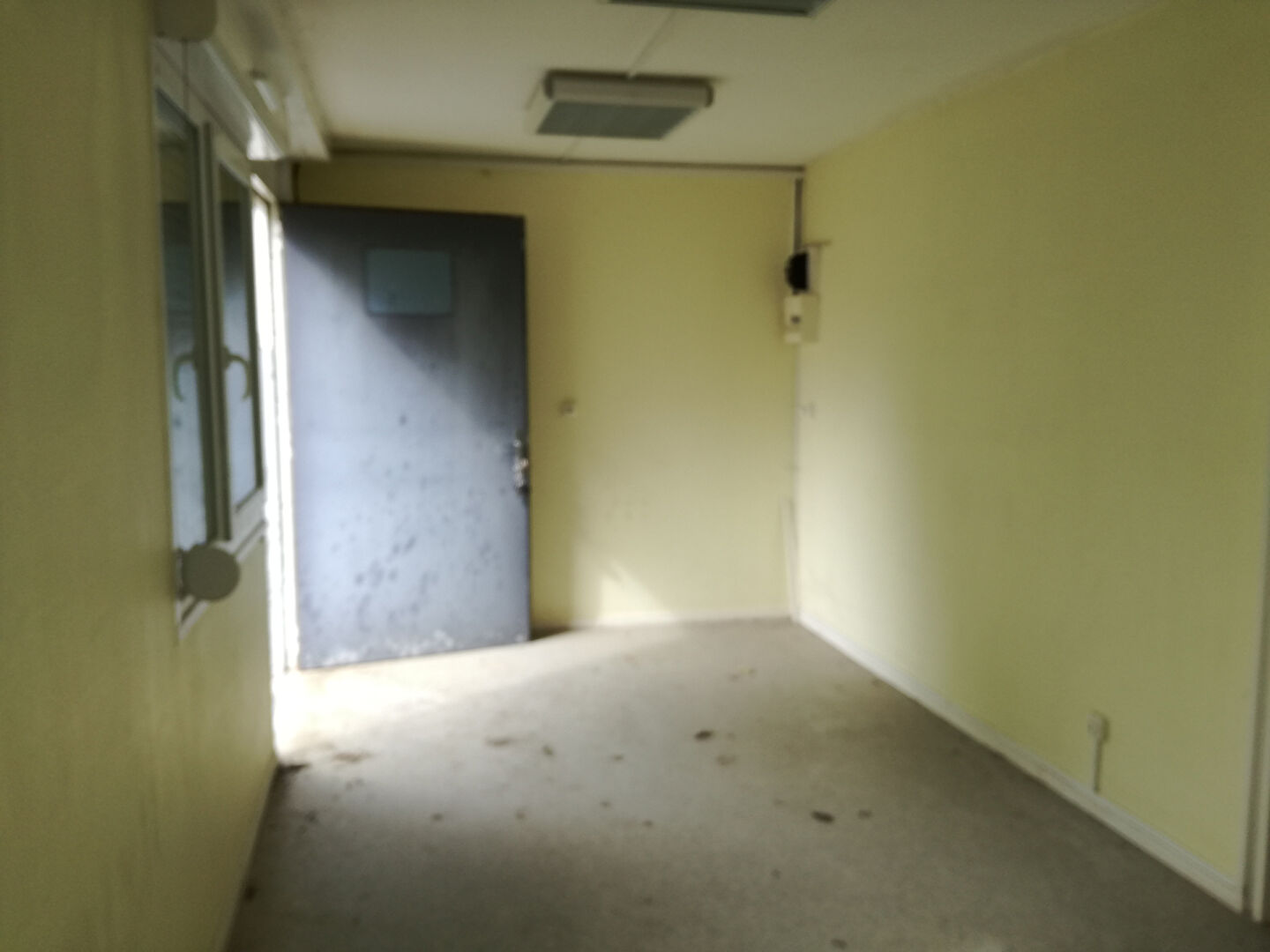 Photo Locaux de bureaux à louer à Woippy image 2/6