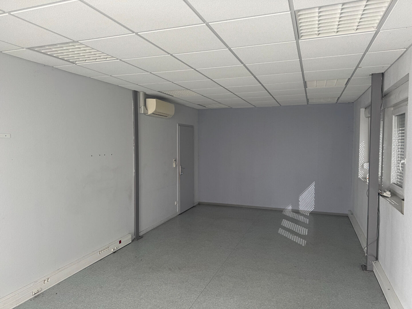 Photo LOCAL D'ACTIVITES A LOUER 726 M² - FLORANGE - AXE METZ - THIONVILLE image 4/6